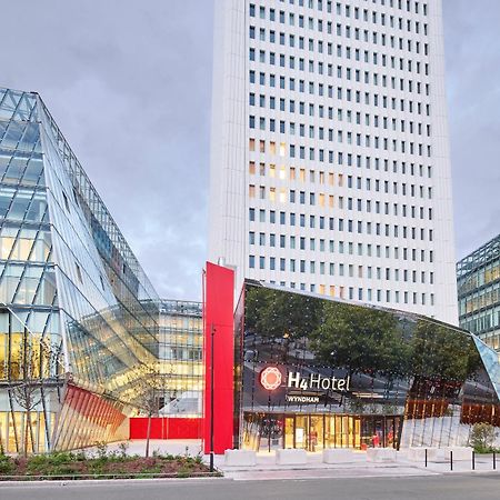 H4 Hotel Wyndham Paris Pleyel Resort Saint-Denis  Exteriör bild