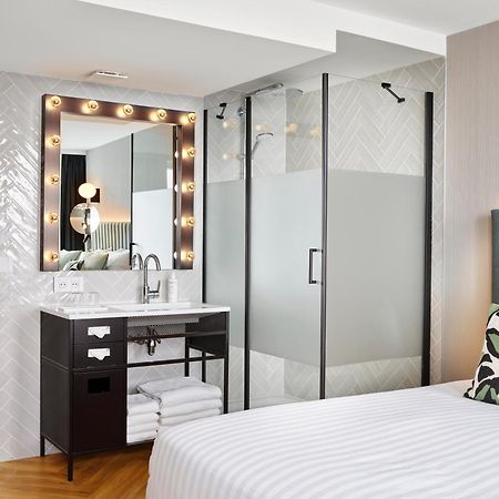 H4 Hotel Wyndham Paris Pleyel Resort Saint-Denis  Exteriör bild