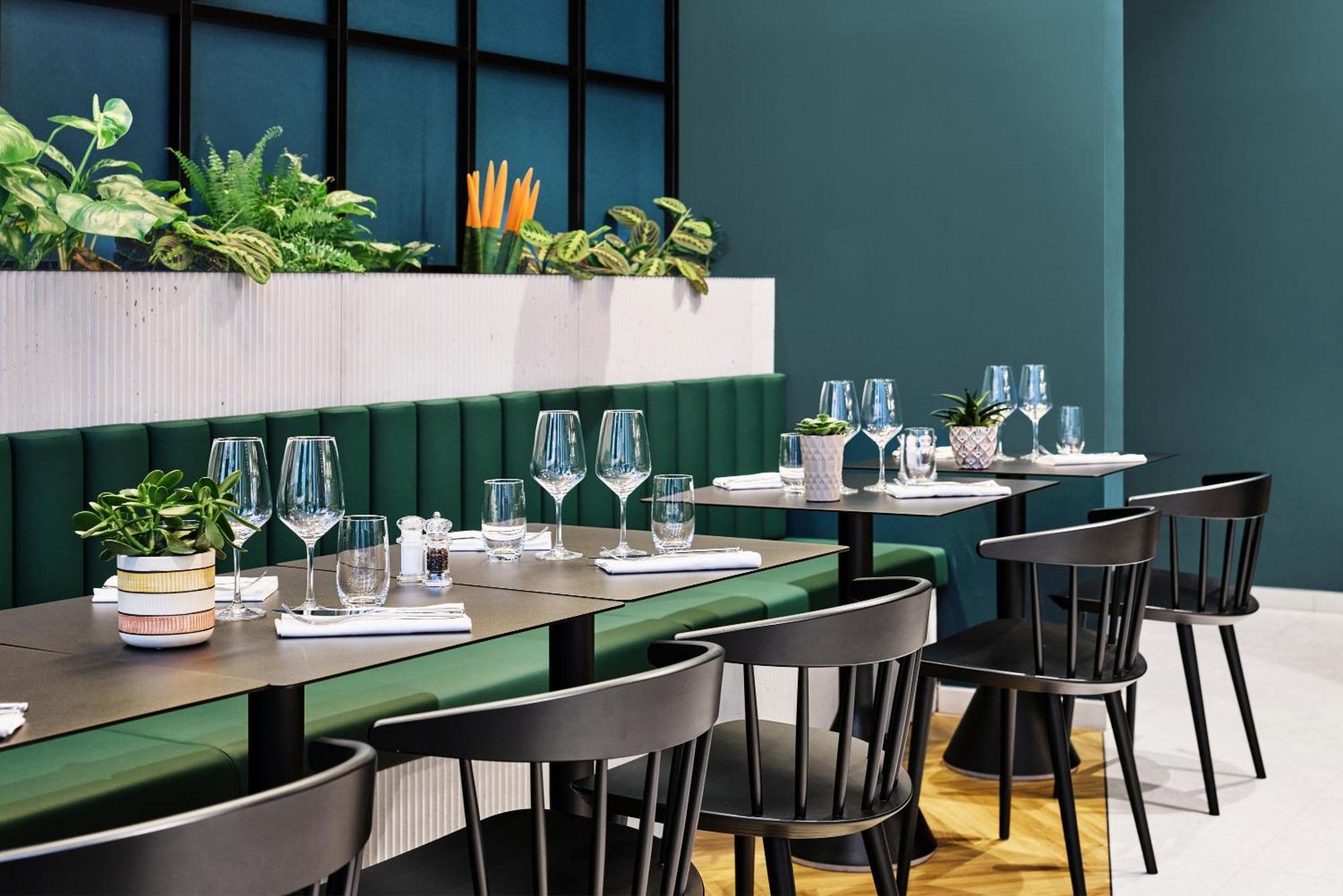 H4 Hotel Wyndham Paris Pleyel Resort Saint-Denis  Exteriör bild