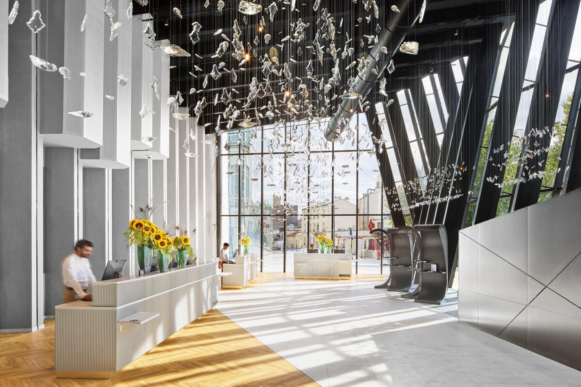 H4 Hotel Wyndham Paris Pleyel Resort Saint-Denis  Exteriör bild