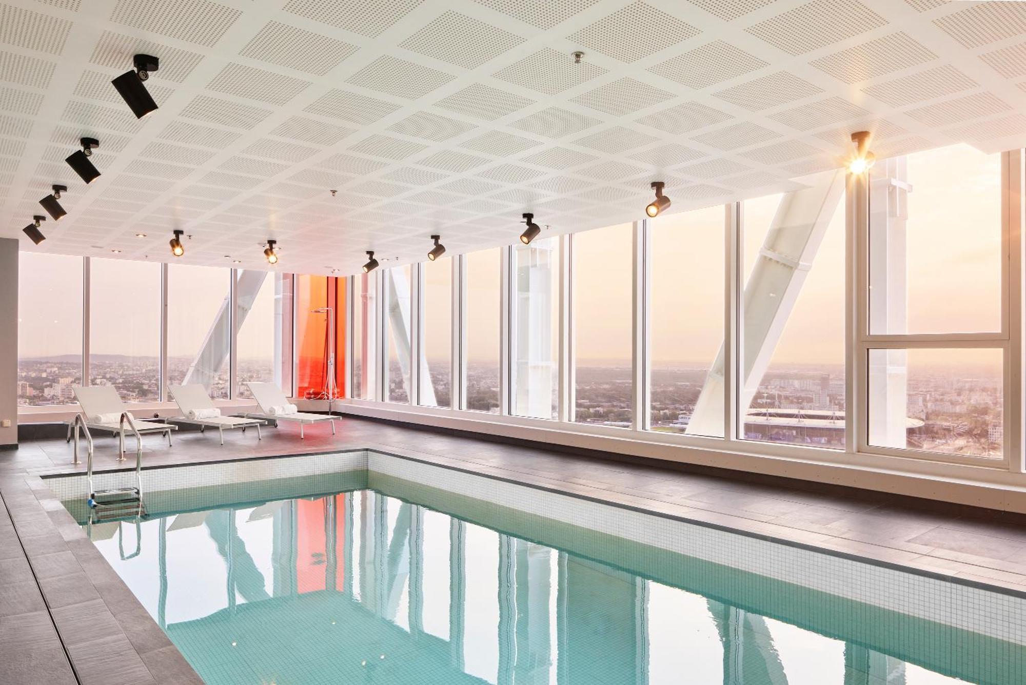 H4 Hotel Wyndham Paris Pleyel Resort Saint-Denis  Exteriör bild