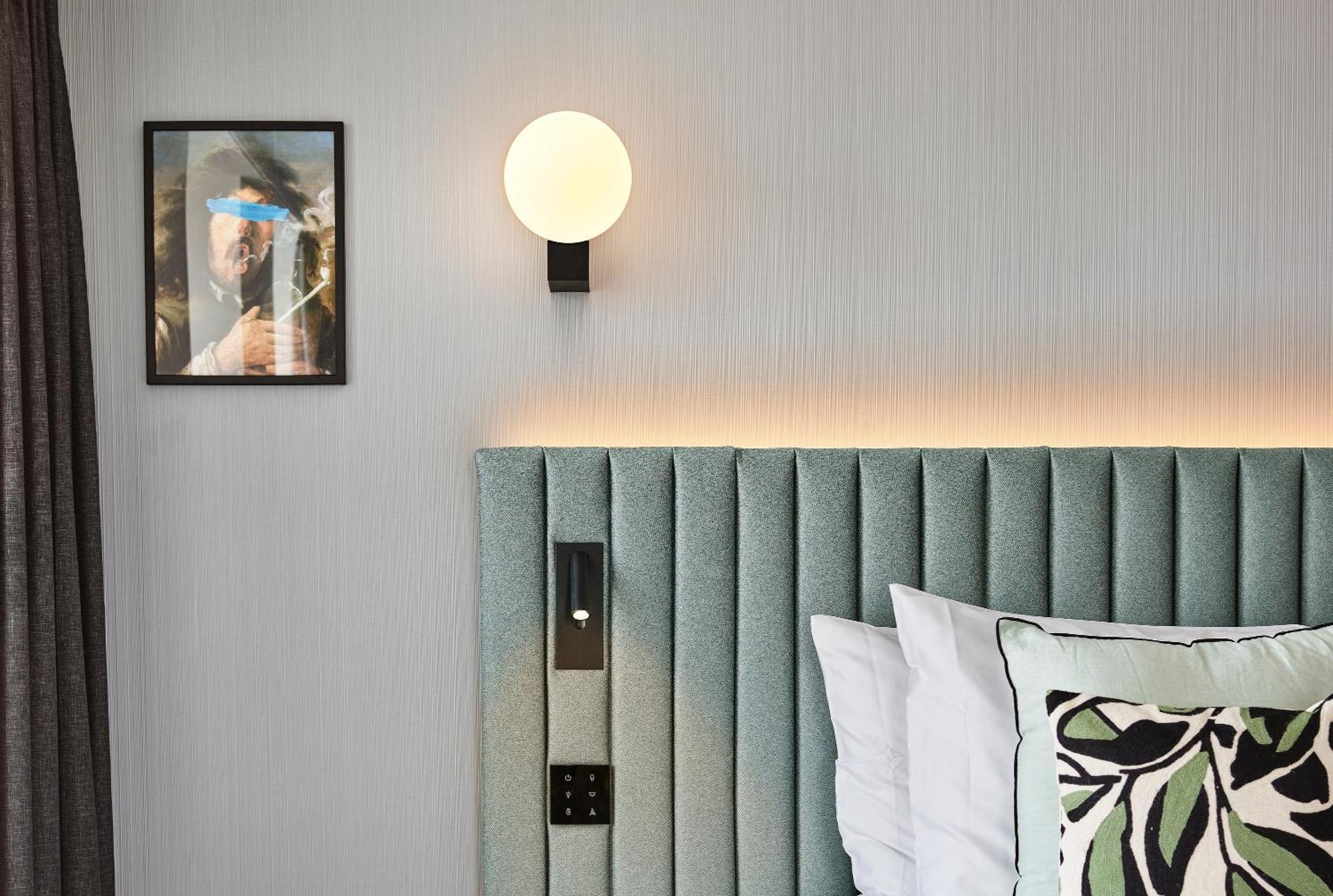 H4 Hotel Wyndham Paris Pleyel Resort Saint-Denis  Exteriör bild