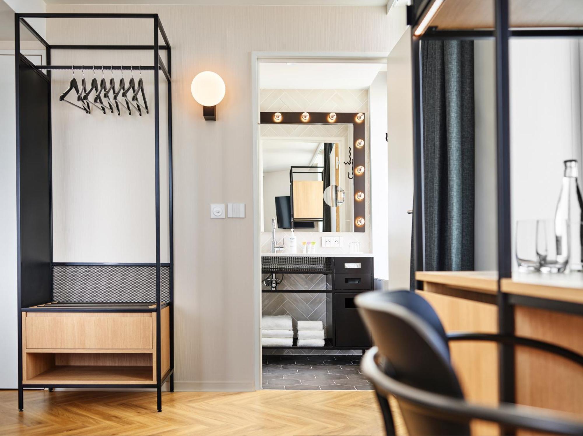 H4 Hotel Wyndham Paris Pleyel Resort Saint-Denis  Exteriör bild