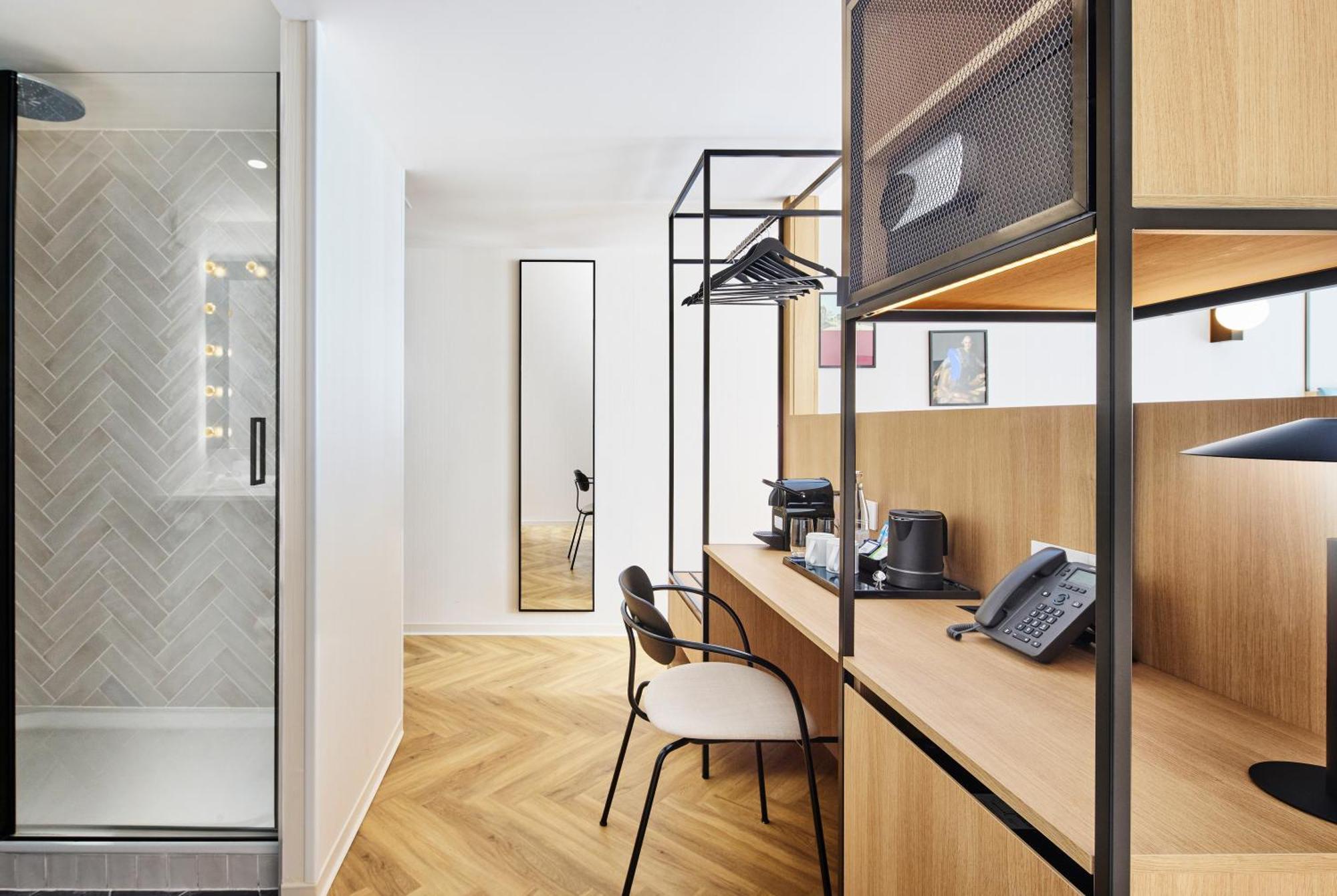H4 Hotel Wyndham Paris Pleyel Resort Saint-Denis  Exteriör bild