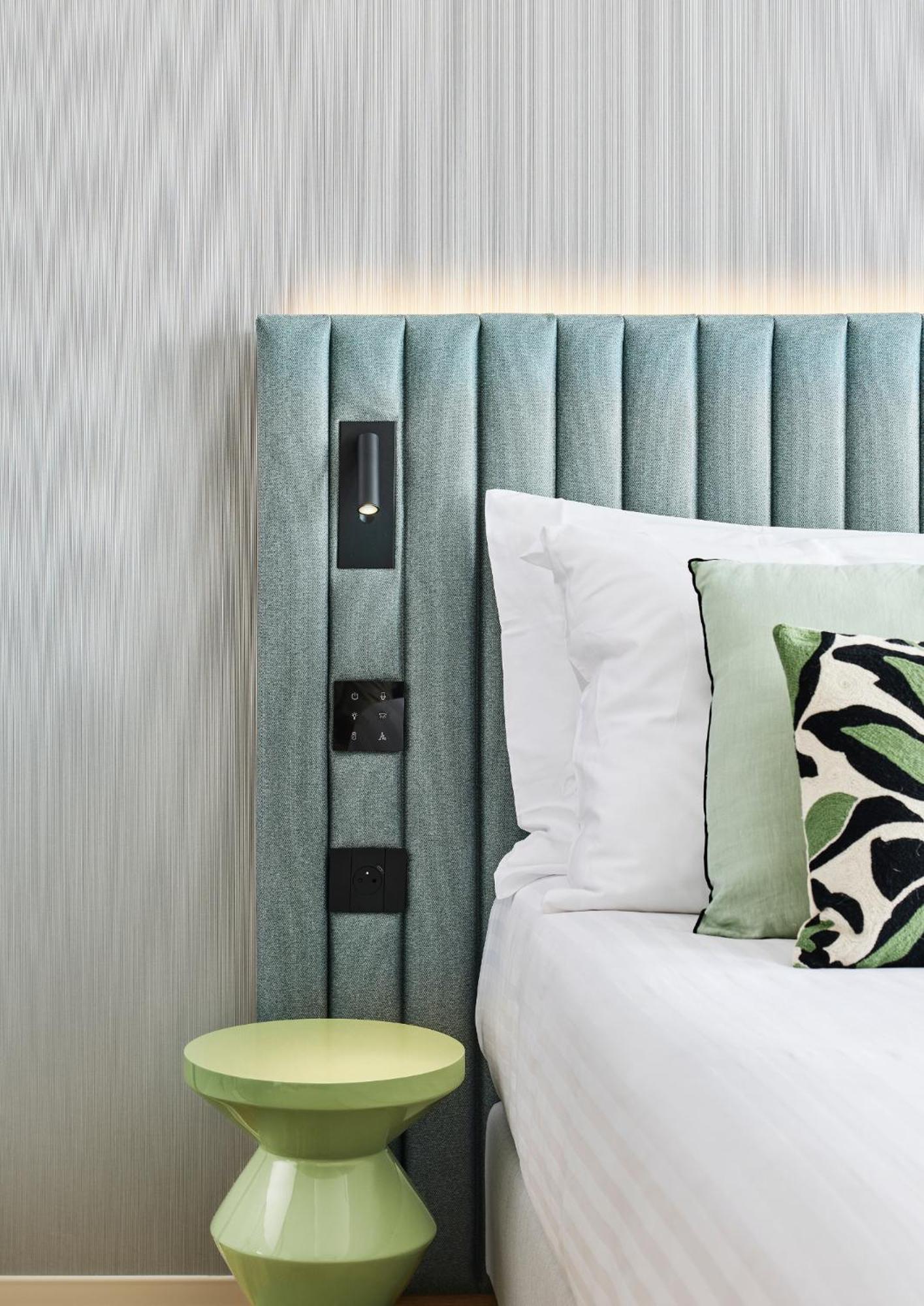 H4 Hotel Wyndham Paris Pleyel Resort Saint-Denis  Exteriör bild
