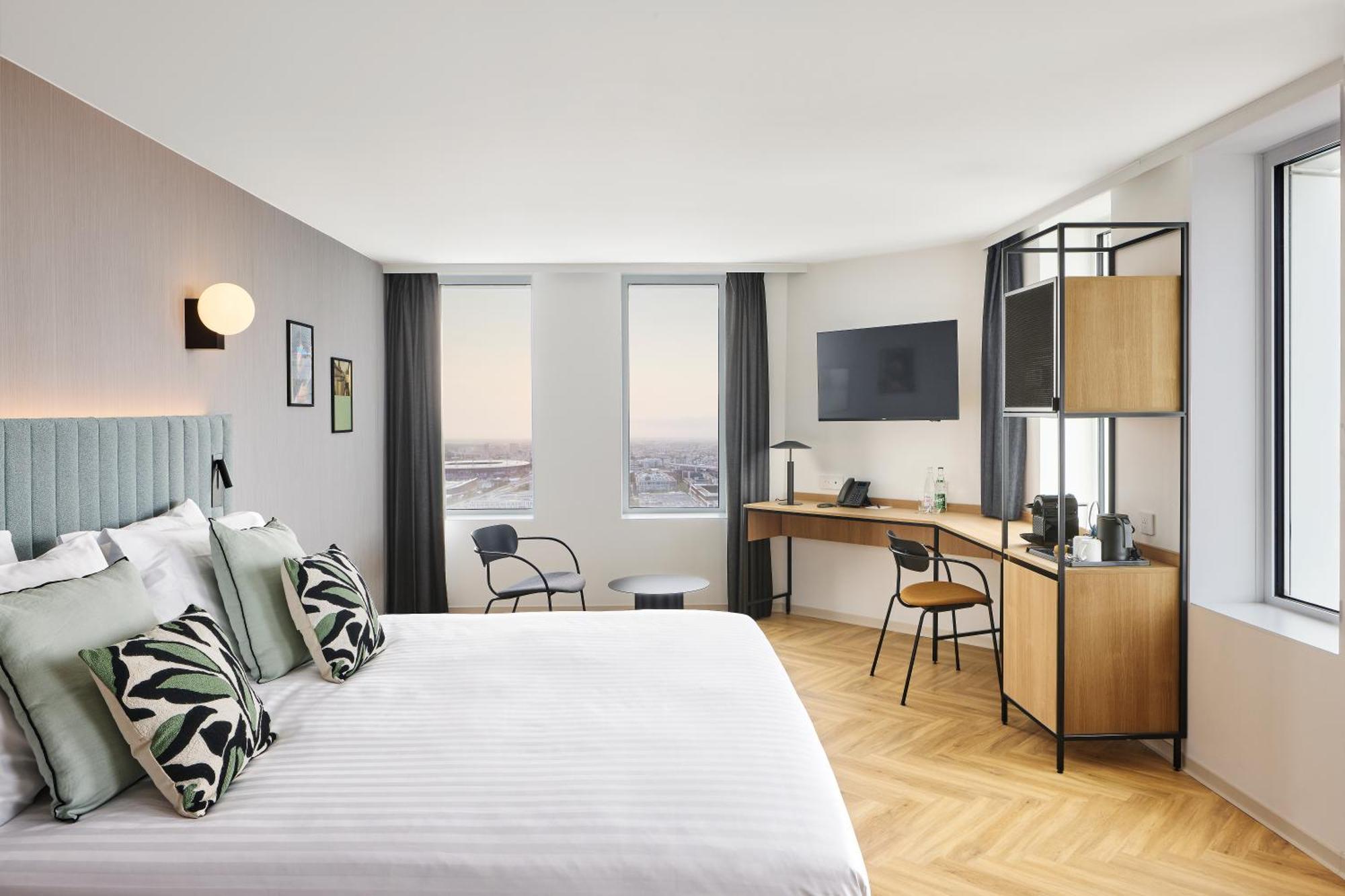 H4 Hotel Wyndham Paris Pleyel Resort Saint-Denis  Exteriör bild