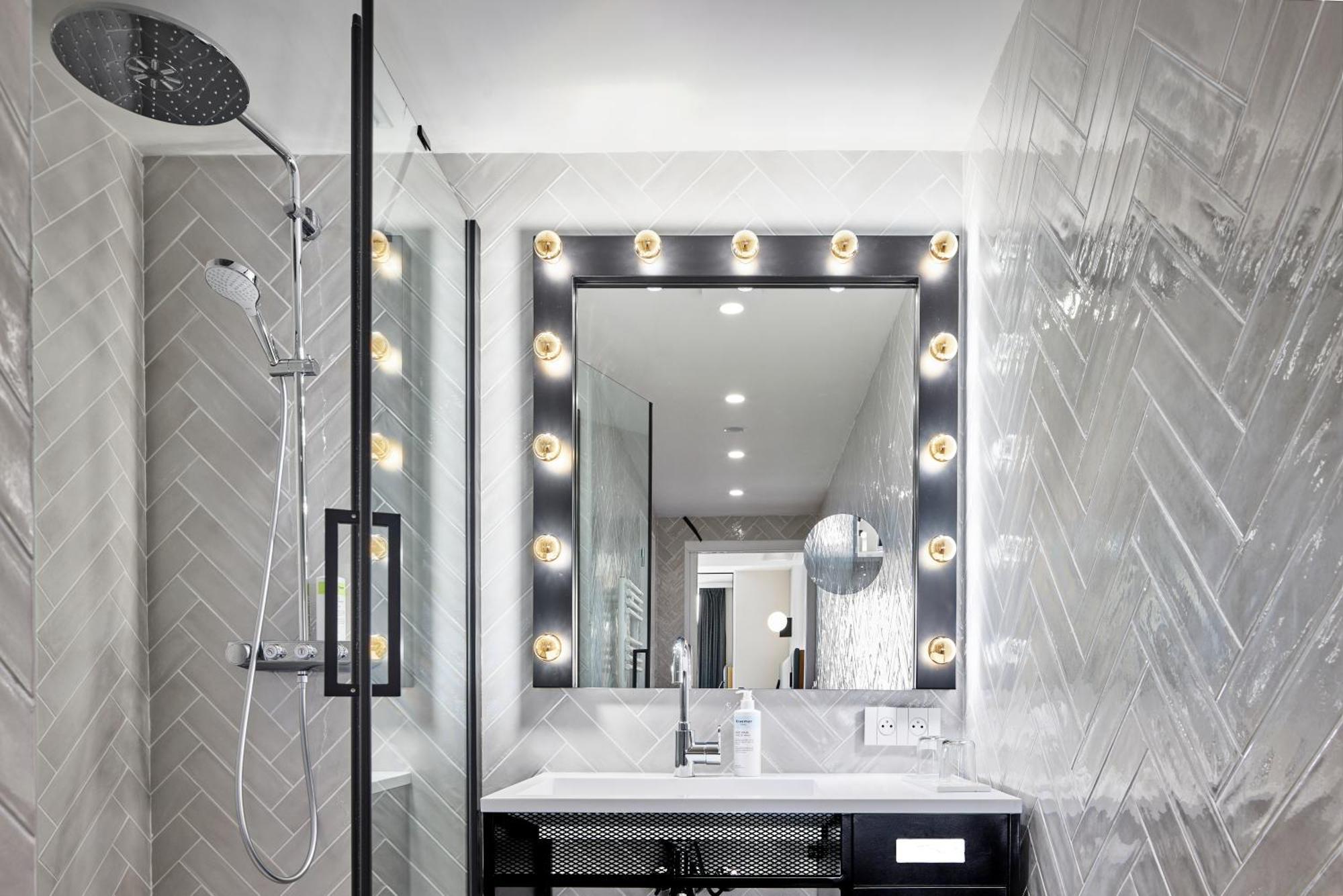 H4 Hotel Wyndham Paris Pleyel Resort Saint-Denis  Exteriör bild